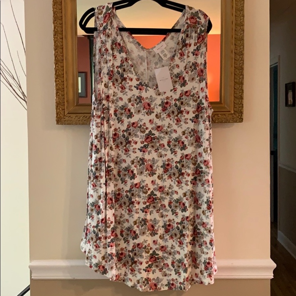 Long floral print shirt